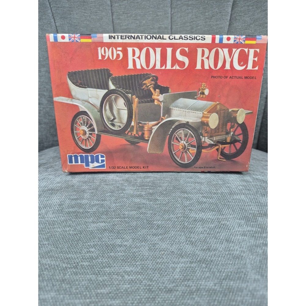 MPC  Classics 1905 Rolls Royce Model Kit 2-1019 Open Box Complete